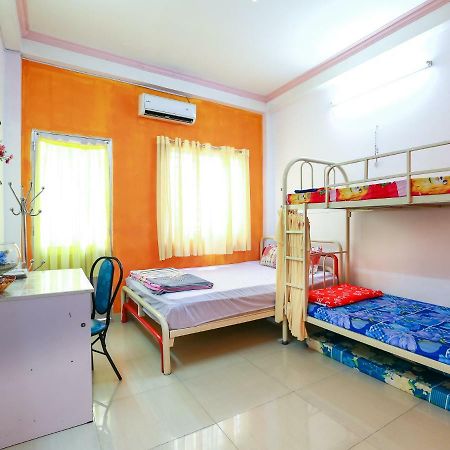 Color House Hostel โฮจิมินห์ซิตี้ ภายนอก รูปภาพ