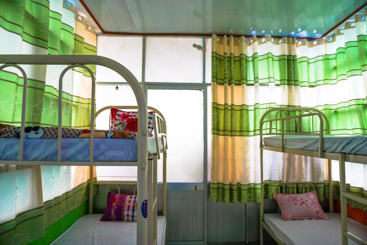 Color House Hostel โฮจิมินห์ซิตี้ ภายนอก รูปภาพ