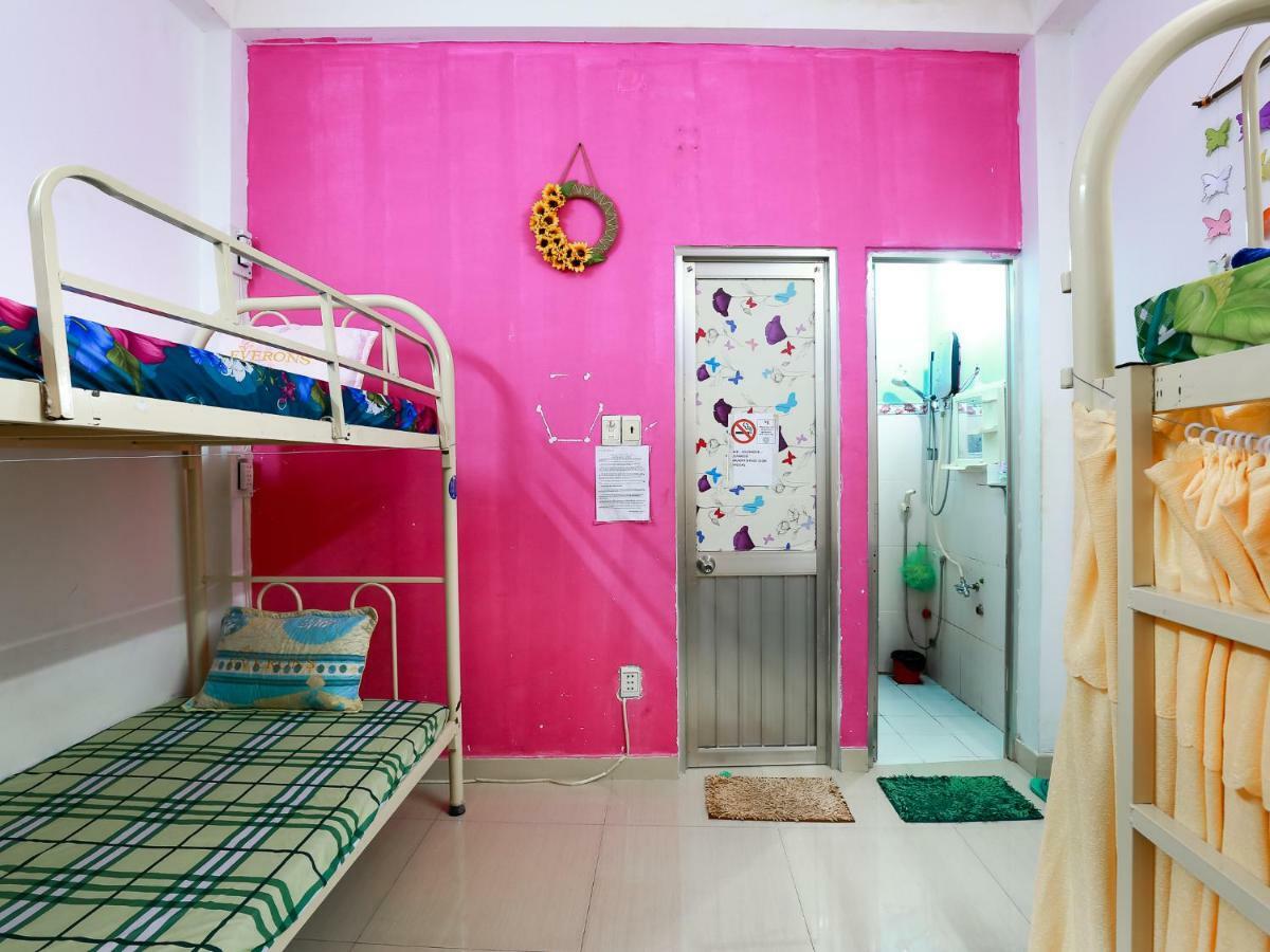 Color House Hostel โฮจิมินห์ซิตี้ ภายนอก รูปภาพ